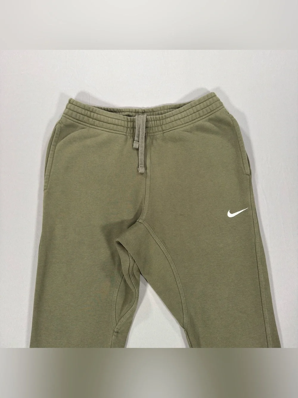 Nike Mens Club Fleece Jogger Sweatpants Olive Green Size M Cuffed 826431-380